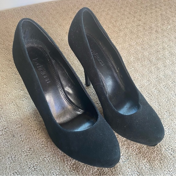Black faux suede pumps - Picture 4 of 6